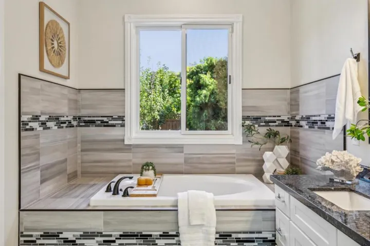 18548 Paseo Tierra, Saratoga, California 95070