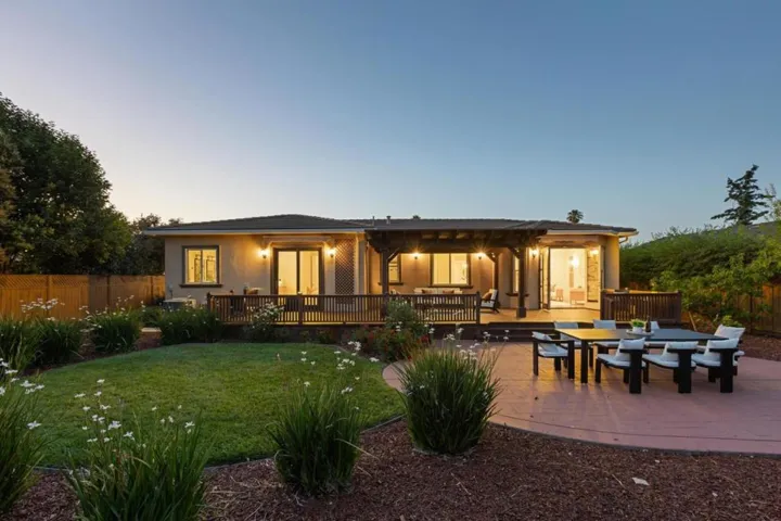 18548 Paseo Tierra, Saratoga, California 95070