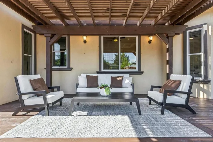 18548 Paseo Tierra, Saratoga, California 95070