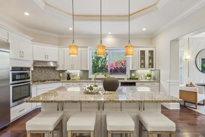 18548 Paseo Tierra, Saratoga, California 95070