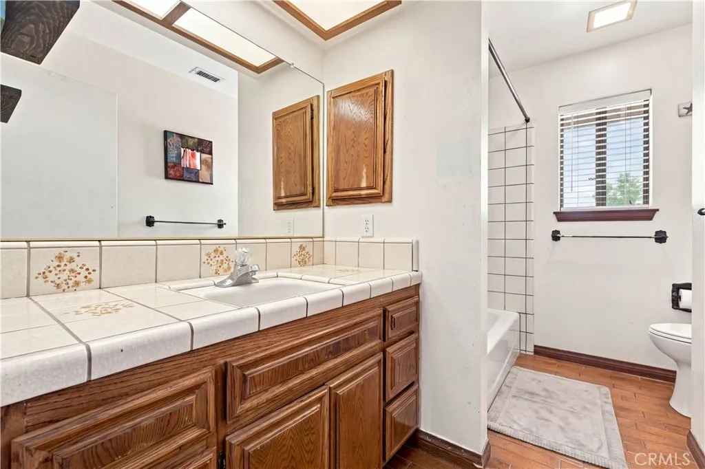 Main bathroom