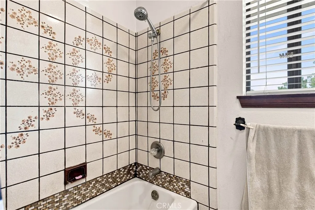 Main bathroom
