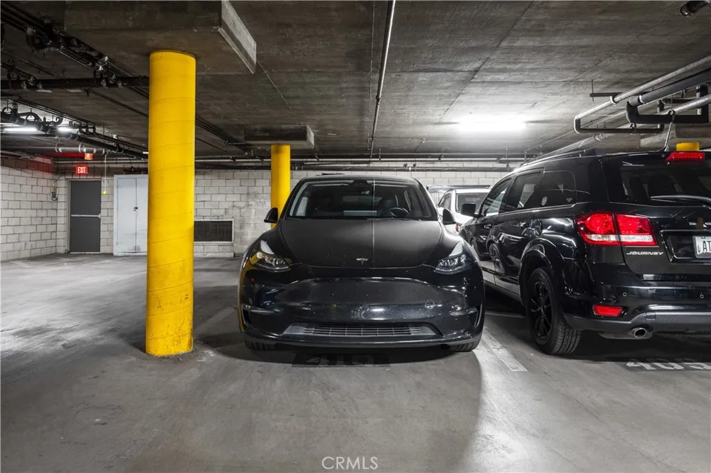 2 car parking in secure garage