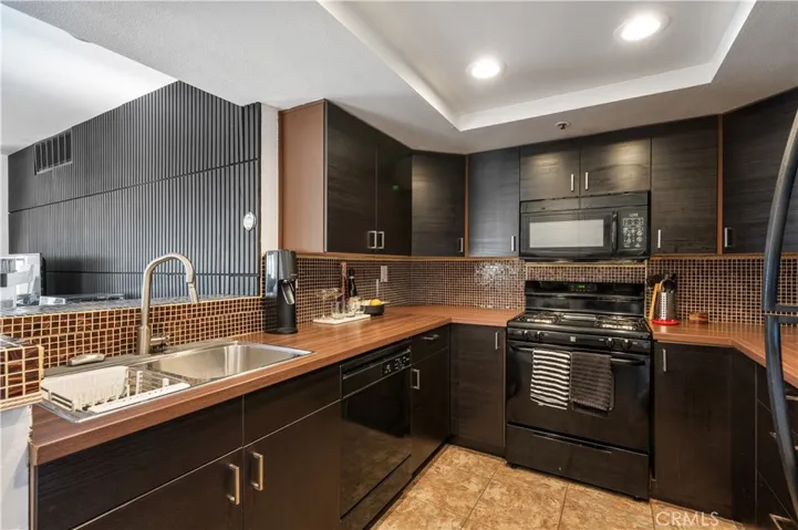 35 Linden 410, Long Beach, California 90802