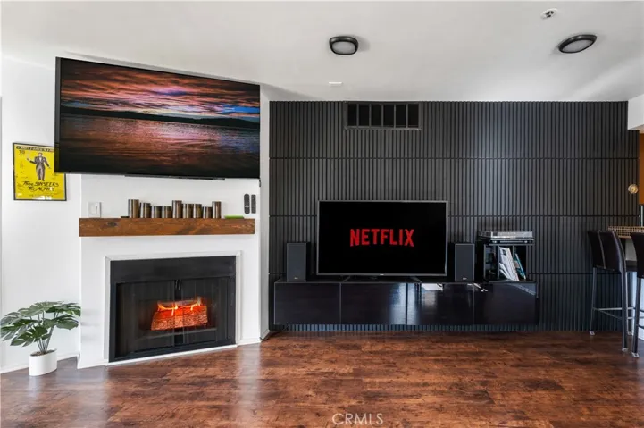 35 Linden 410, Long Beach, California 90802