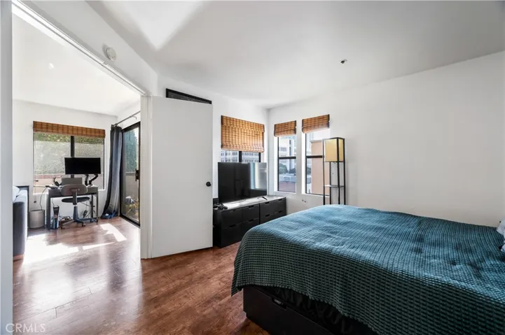 35 Linden 410, Long Beach, California 90802