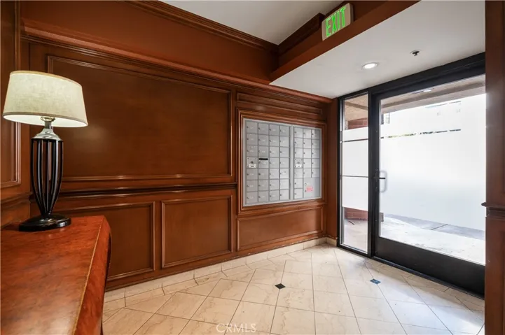 Lobby w/ mailboxes