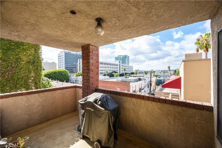 35 Linden 410, Long Beach, California 90802