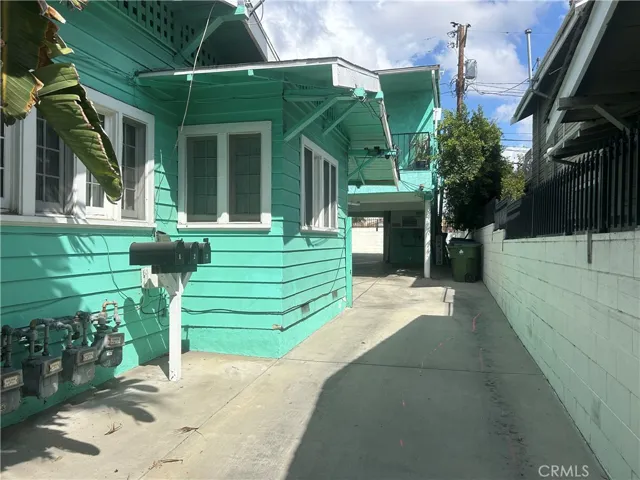 4727 Oakwood Avenue, Los Angeles, California 90004
