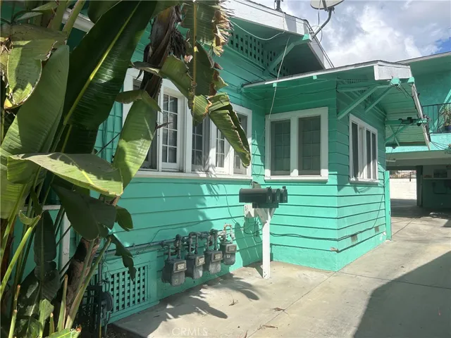 4727 Oakwood Avenue, Los Angeles, California 90004