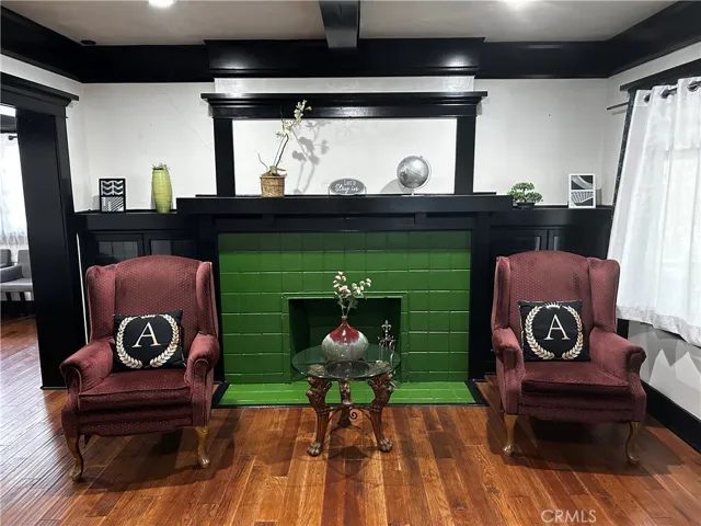 4727 Oakwood Avenue, Los Angeles, California 90004