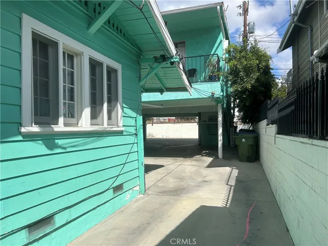 4727 Oakwood Avenue, Los Angeles, California 90004