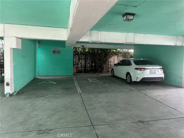 4727 Oakwood Avenue, Los Angeles, California 90004