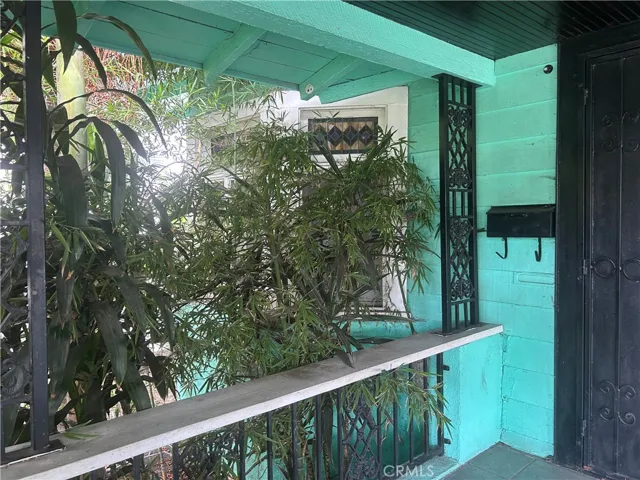 4727 Oakwood Avenue, Los Angeles, California 90004