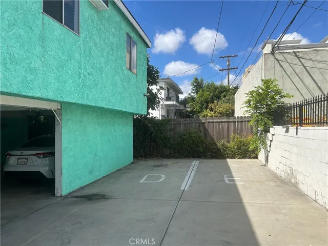 4727 Oakwood Avenue, Los Angeles, California 90004