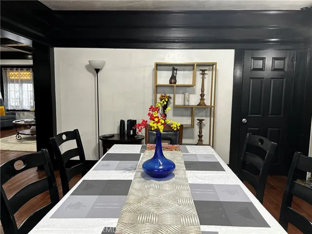 4727 Oakwood Avenue, Los Angeles, California 90004