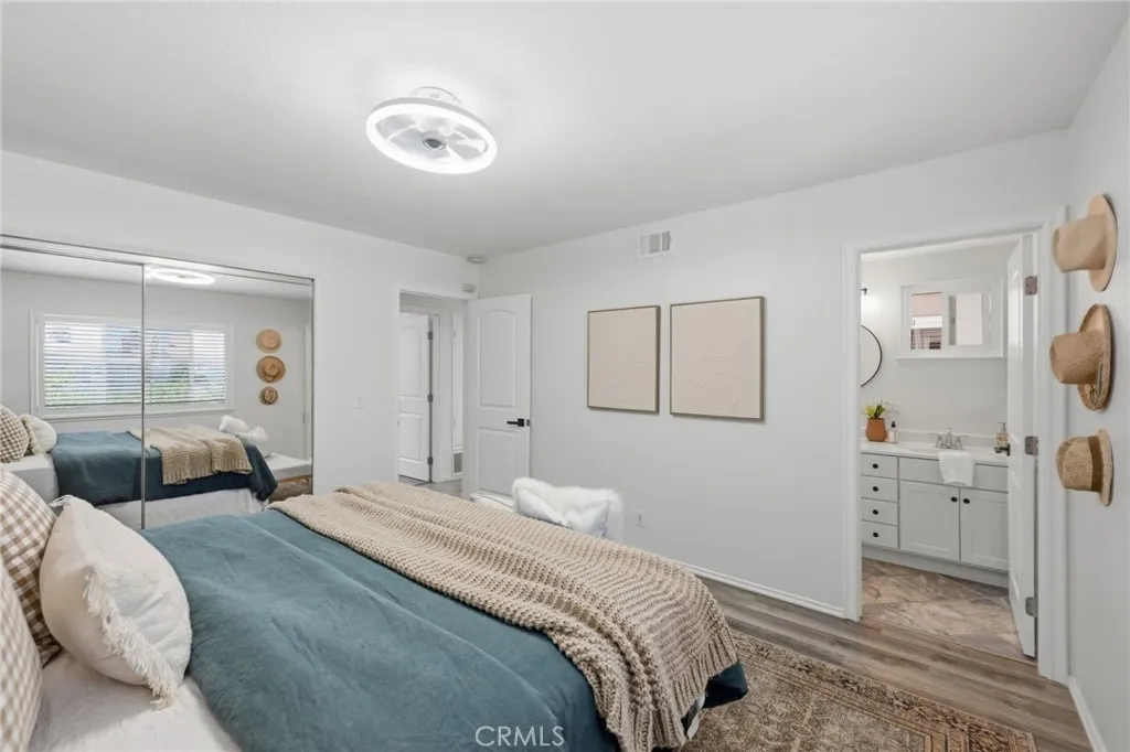 Light-filled en suite bedroom