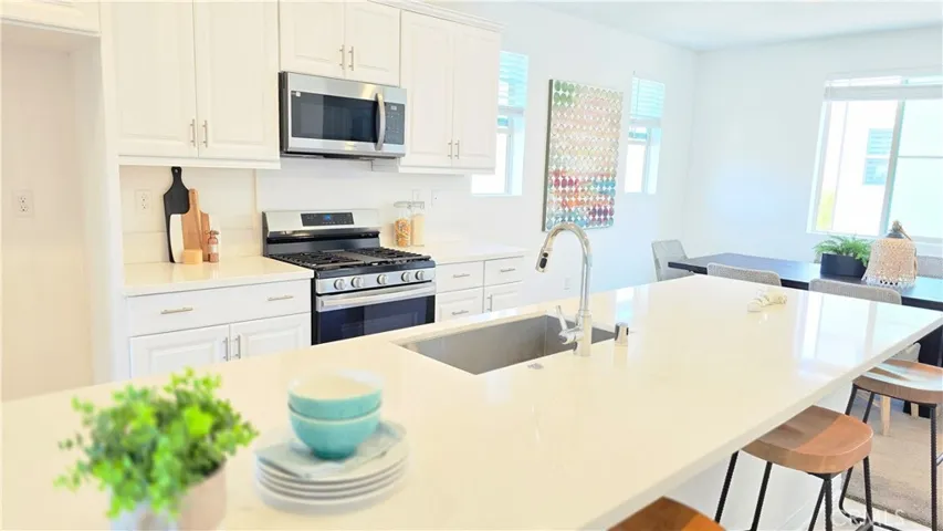 1813 Mesquite Way, Oceanside, California 92056