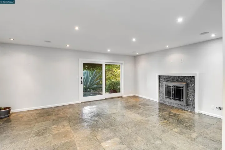 640 Skyline Dr, Martinez, California 94553