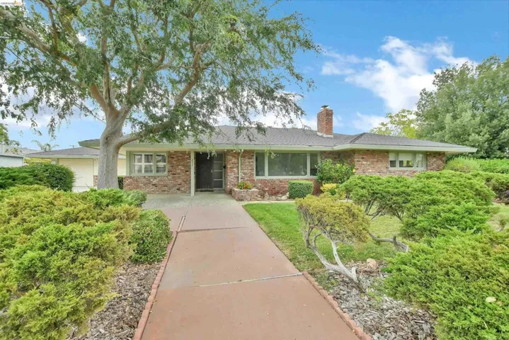 227 Pueblo Dr, Pittsburg, California 94565