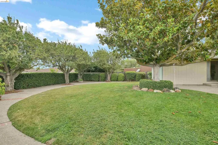 227 Pueblo Dr, Pittsburg, California 94565