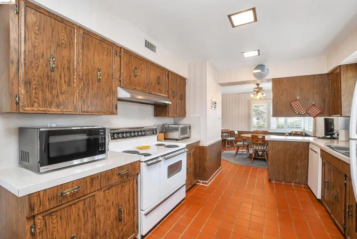 227 Pueblo Dr, Pittsburg, California 94565