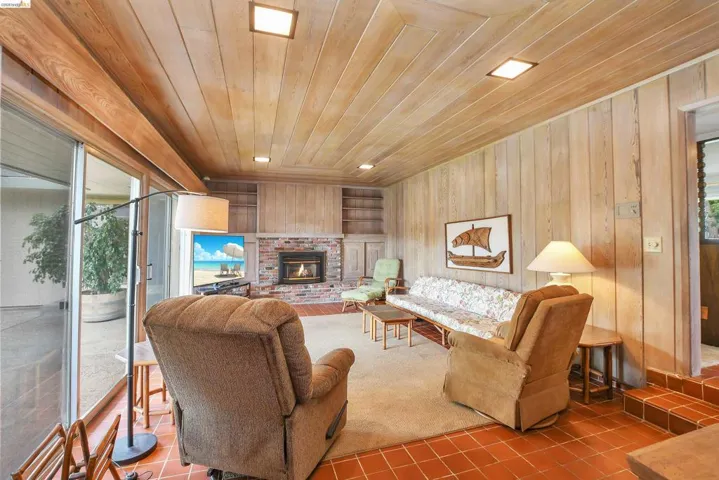 227 Pueblo Dr, Pittsburg, California 94565