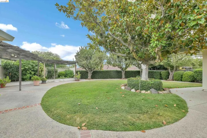 227 Pueblo Dr, Pittsburg, California 94565