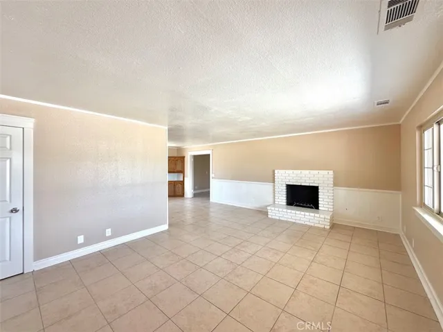 8938 Evergreen, Hesperia, California 92345