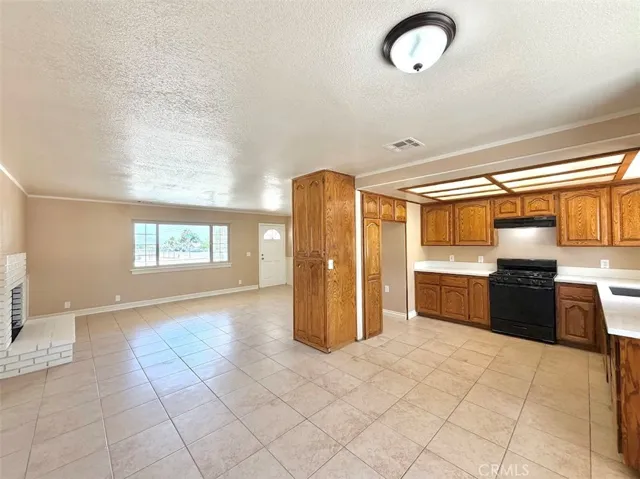 8938 Evergreen, Hesperia, California 92345