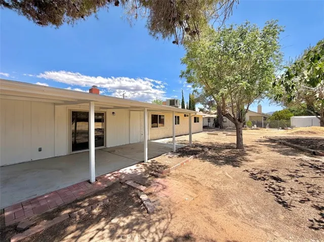 8938 Evergreen, Hesperia, California 92345