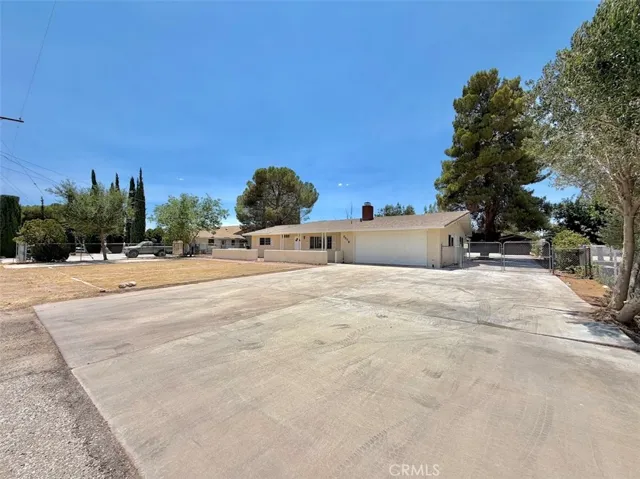 8938 Evergreen, Hesperia, California 92345