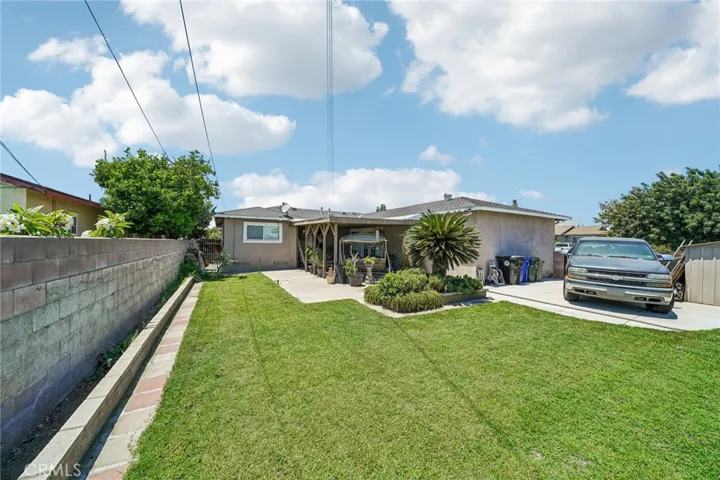 9929 Claremont, Bloomington, California 92316