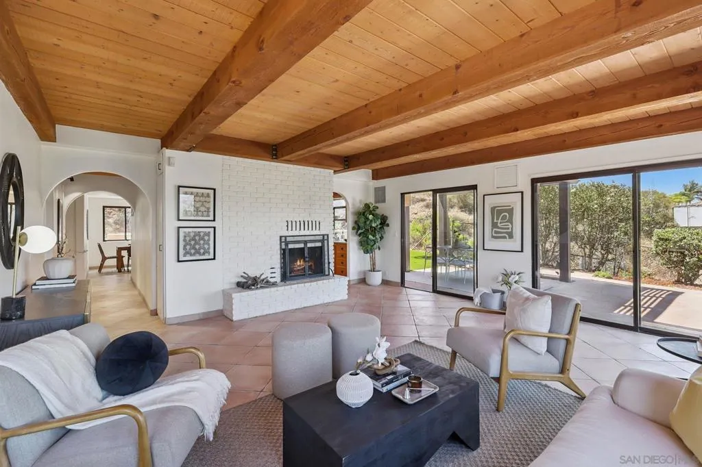 974 Via Hillview, Fallbrook, California 92028 — photo 5