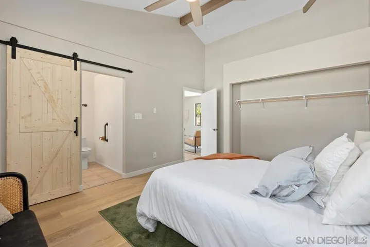 974 Via Hillview, Fallbrook, California 92028