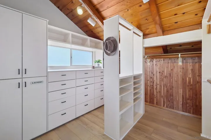 974 Via Hillview, Fallbrook, California 92028
