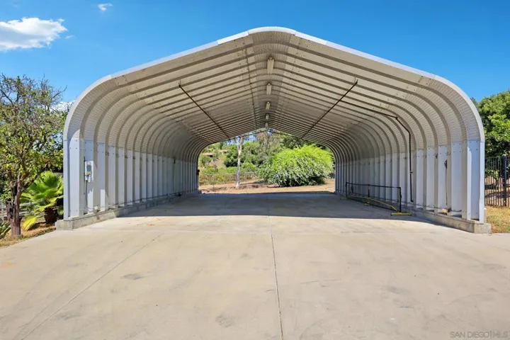 974 Via Hillview, Fallbrook, California 92028