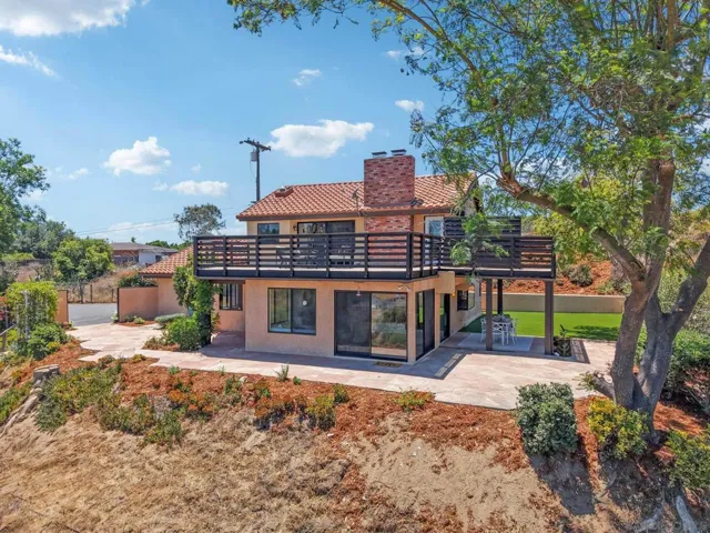 974 Via Hillview, Fallbrook, California 92028