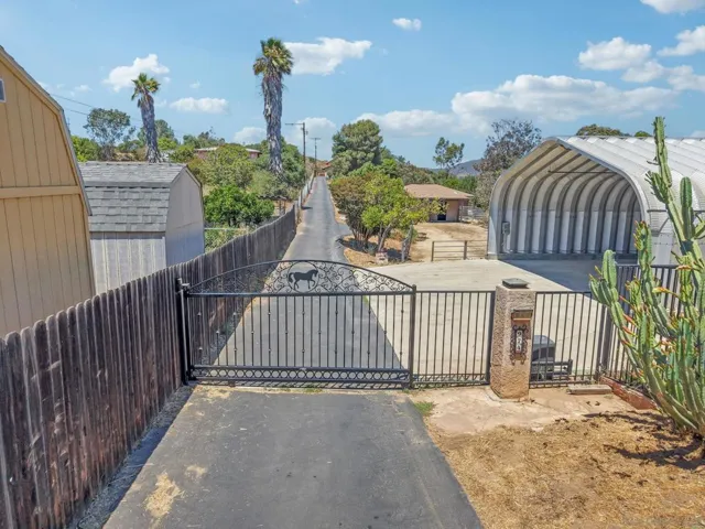 974 Via Hillview, Fallbrook, California 92028