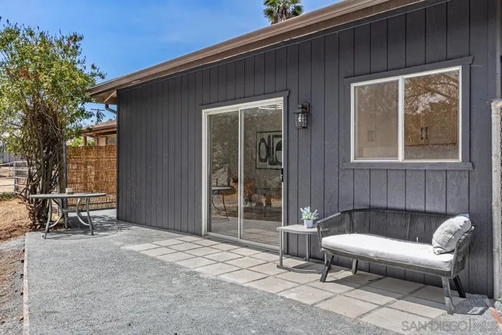 974 Via Hillview, Fallbrook, California 92028