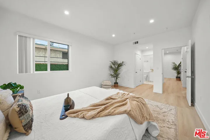 4176 Willimet Street Mr, Los Angeles, California 90039