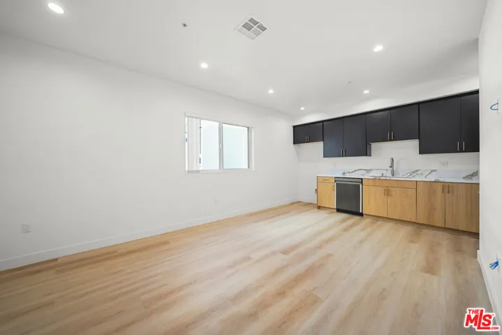 4176 Willimet Street Mr, Los Angeles, California 90039