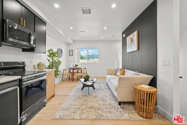 4176 Willimet Street Mr, Los Angeles, California 90039