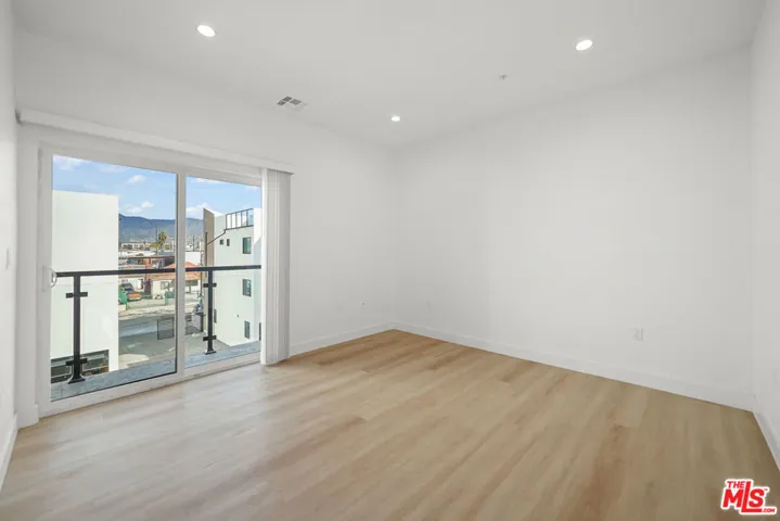 4176 Willimet Street Mr, Los Angeles, California 90039