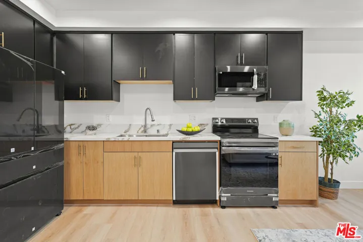 4176 Willimet Street Mr, Los Angeles, California 90039