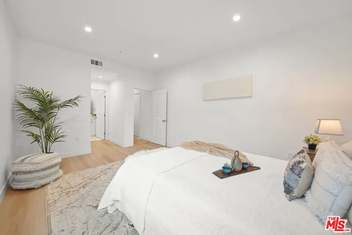 4176 Willimet Street Mr, Los Angeles, California 90039