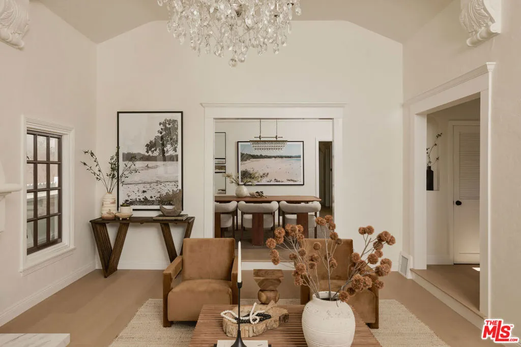 8607 Clifton Way, Beverly Hills, California 90211 — photo 4