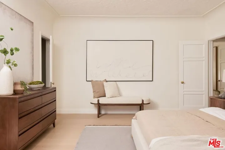 8607 Clifton Way, Beverly Hills, California 90211