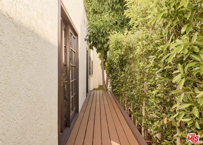 8607 Clifton Way, Beverly Hills, California 90211