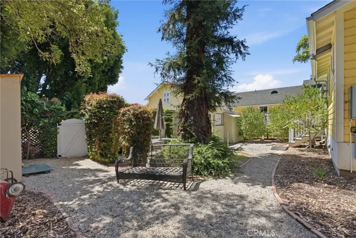 Home(319) -Backyard